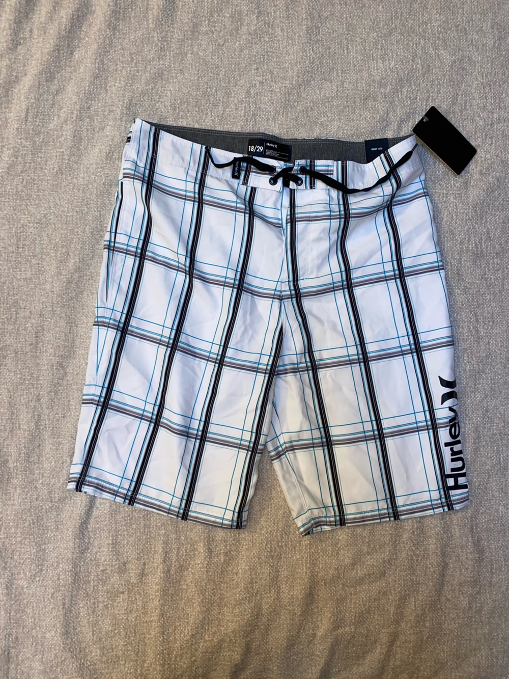 NWT Hurley Puerto Rico Plaid Board Shorts White Blue Size 18/29 Boys XL Swim